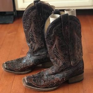 Women’s cowboy boots